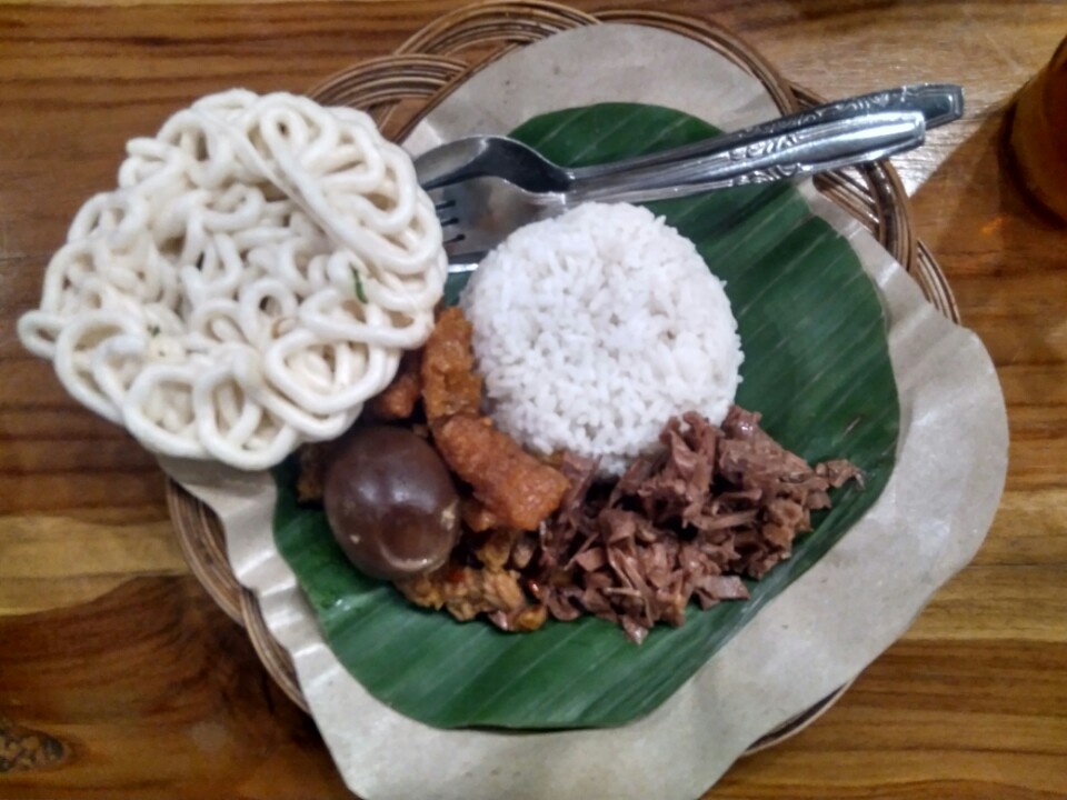 Gudeg Jogja sebagai oleh-oleh makanan khas Yogyakarta