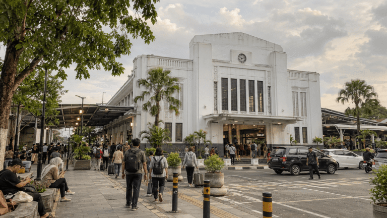 Stasiun Yogyakarta suasana mendung